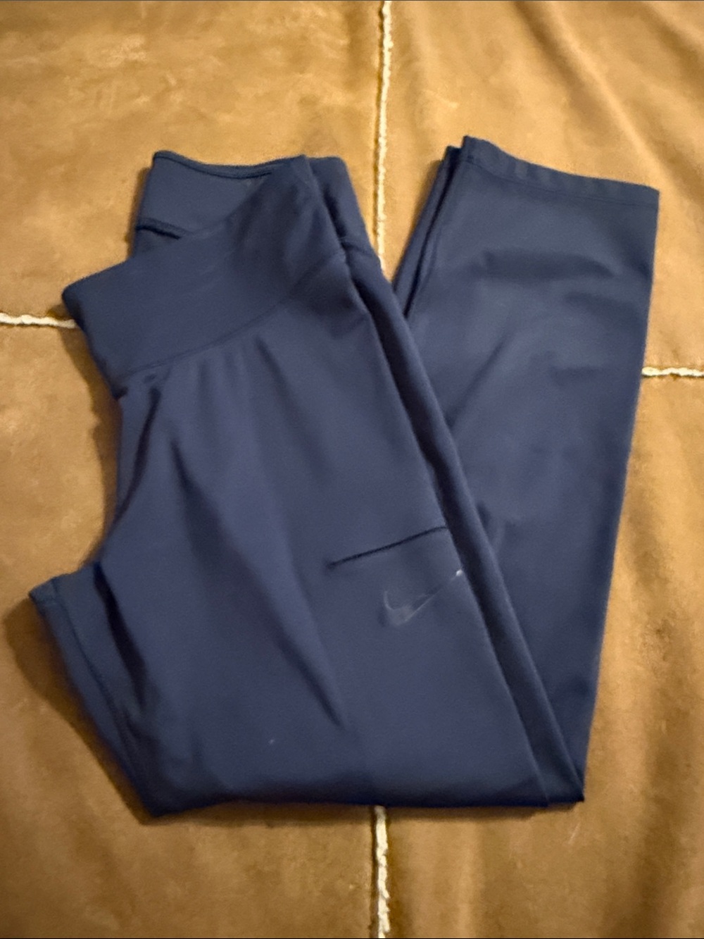 Nike Women's Navy High-Waist Leggings with Subtle Swoosh